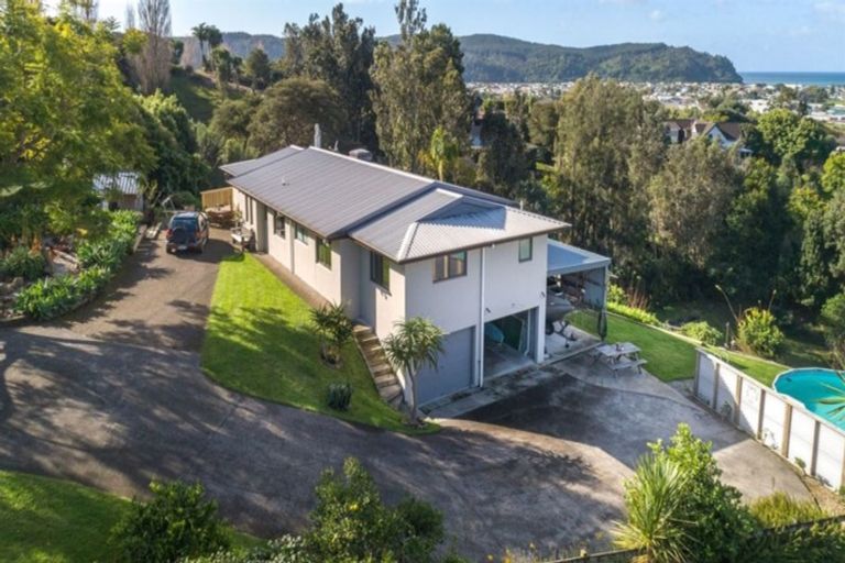 Photo of property in 8 Brenton Place, Whangamata, 3691