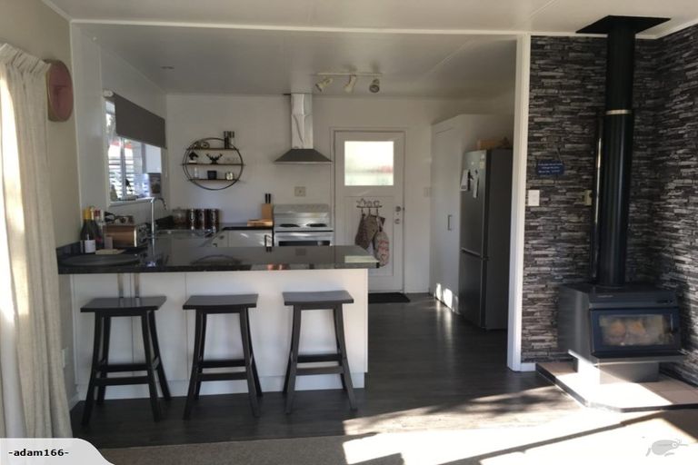 Photo of property in 15 Hornsby Street, Carterton, 5713