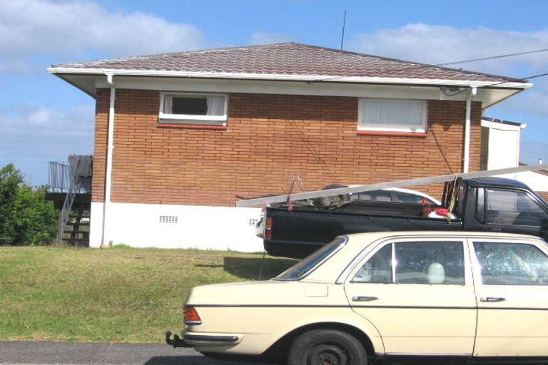 Photo of property in 1/58 Manuka Road, Glenfield, Auckland, 0629