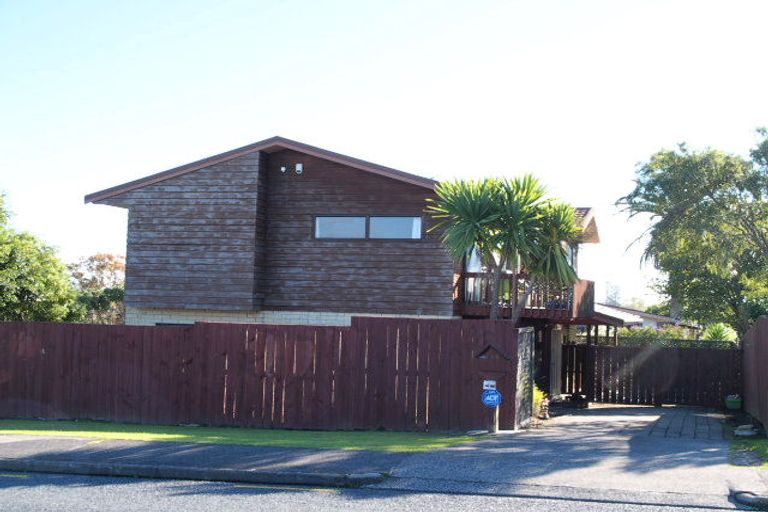 Photo of property in 68 Litten Road, Cockle Bay, Auckland, 2014