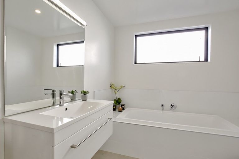 Photo of property in 7 Lorne Street, Lake Hayes, Queenstown, 9304