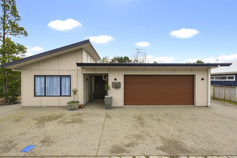 Photo of property in 56a Wood Leigh, Paraparaumu Beach, Paraparaumu, 5032