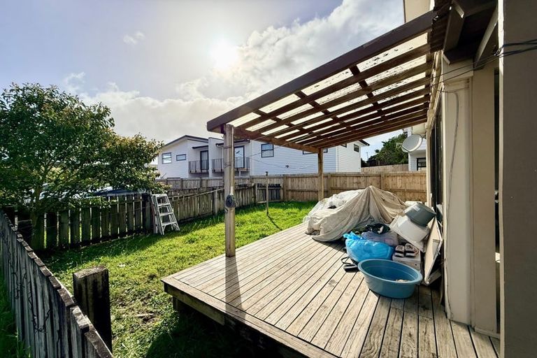 Photo of property in 73 West Coast Road, Glen Eden, Auckland, 0602