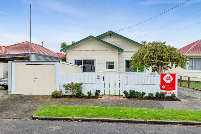 Photo of property in 7 Seddon Street, Westown, New Plymouth, 4310
