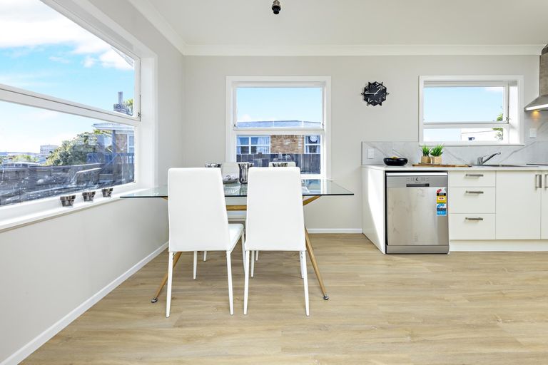 Photo of property in 59 Ferguson Street, Manurewa East, Auckland, 2102