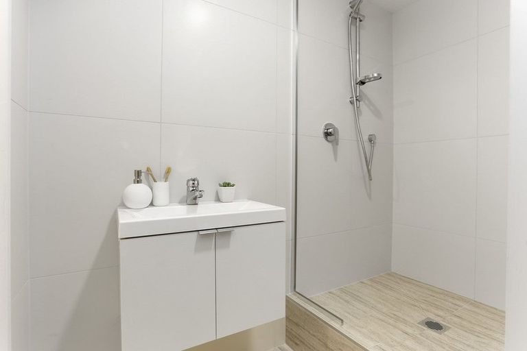 Photo of property in 53a Salamanca Road, Sunnynook, Auckland, 0620