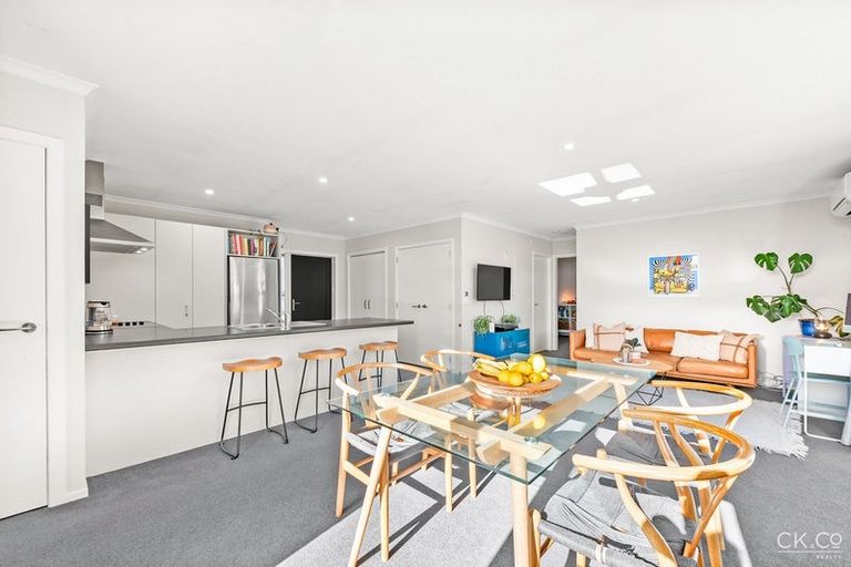 Photo of property in 90b Stokes Valley Road, Stokes Valley, Lower Hutt, 5019