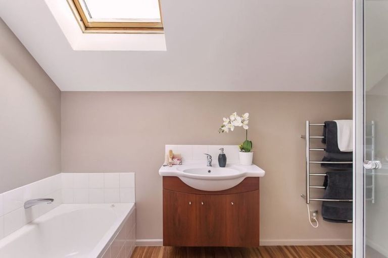 Photo of property in 4 Springvale Gardens, Harewood, Christchurch, 8051