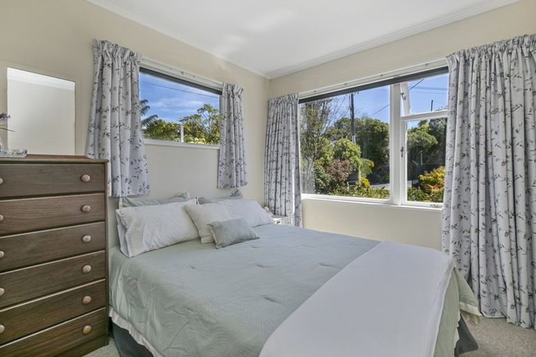 Photo of property in 102 Normandale Road, Normandale, Lower Hutt, 5010