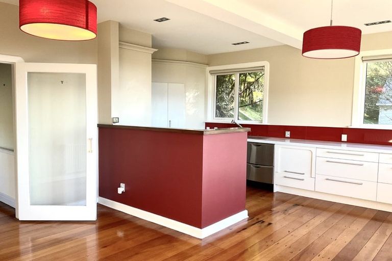 Photo of property in 1b Wadestown Road, Wadestown, Wellington, 6012