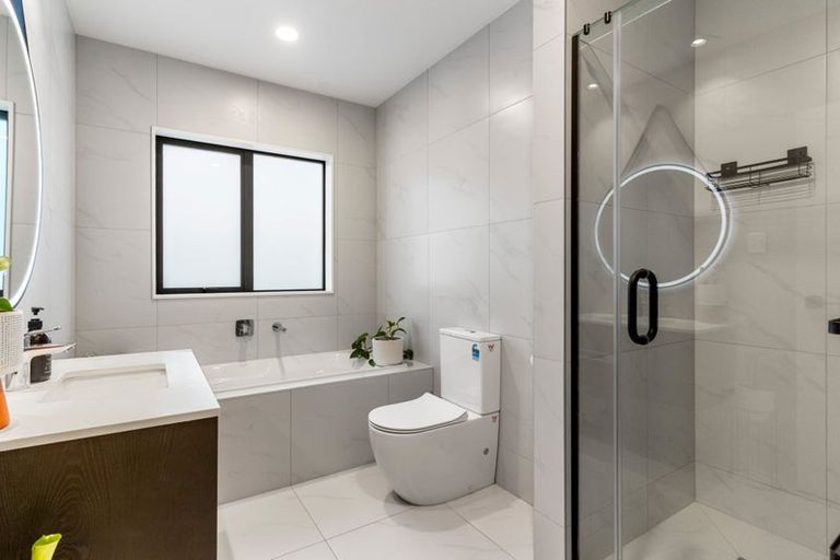 Photo of property in 99 Vinistra Road, Huapai, Kumeu, 0810