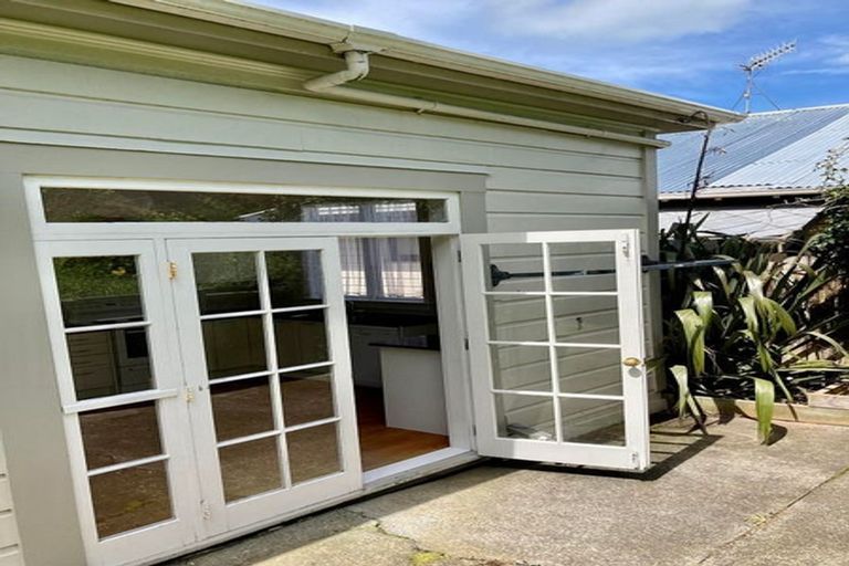 Photo of property in 26 Childers Terrace, Kilbirnie, Wellington, 6022