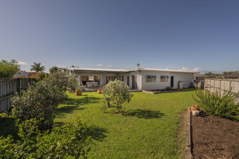 Photo of property in 8 Dotterel Place, Whitianga, 3510