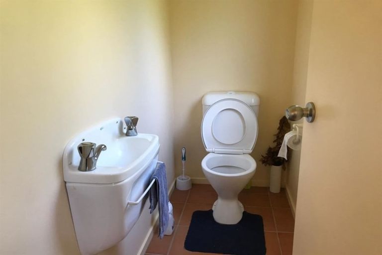 Photo of property in 25 Shetland Street, Glen Eden, Auckland, 0602