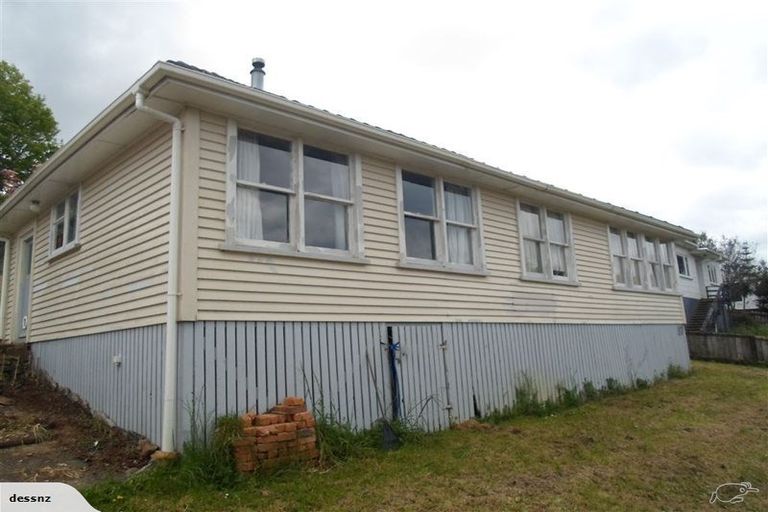 Photo of property in 37 Ogle Crescent, Te Kamo, Whangarei, 0112