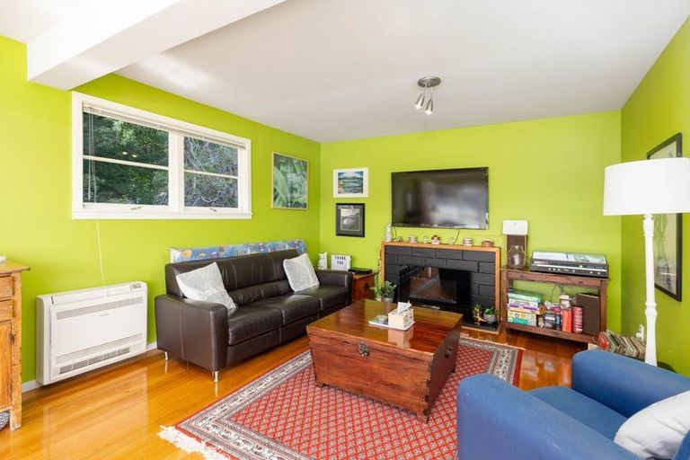 Photo of property in 38 Bayview Road, Charteris Bay, Governors Bay, 8971