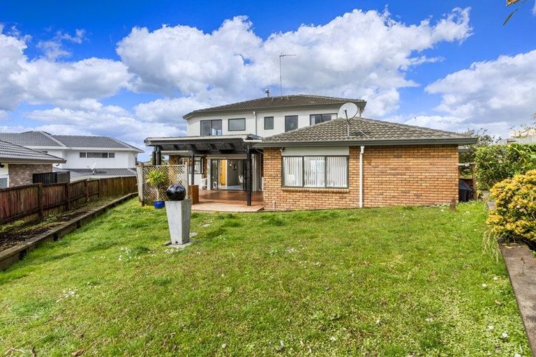 Photo of property in 5 Tornado Place, West Harbour, Auckland, 0618