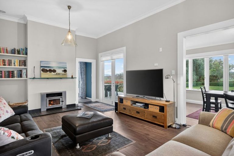 Photo of property in Gladstone Road, Gladstone, 5884
