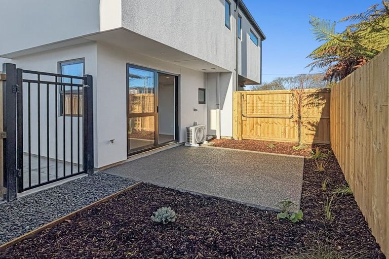 Photo of property in 2/13 Shearer Avenue, Papanui, Christchurch, 8052