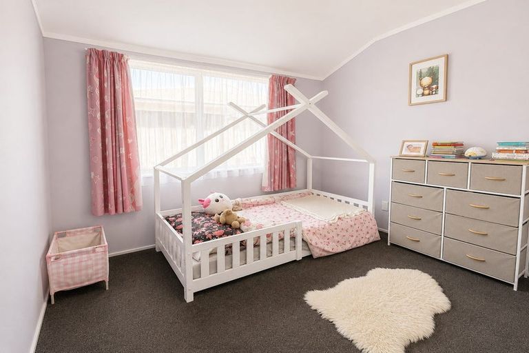 Photo of property in 39a Edgewater Parade, Waiuku, 2123