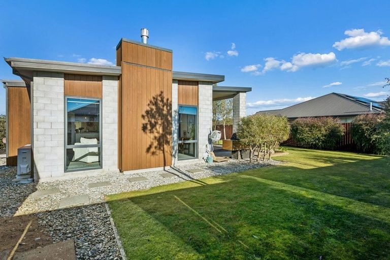 Photo of property in 21 Blair Place, Kaiapoi, 7630