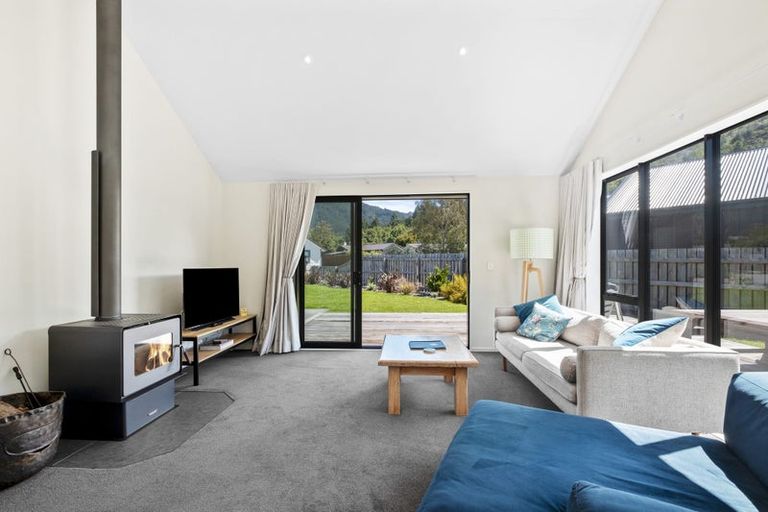 Photo of property in 5 Dumblane Way, Hanmer Springs, 7334