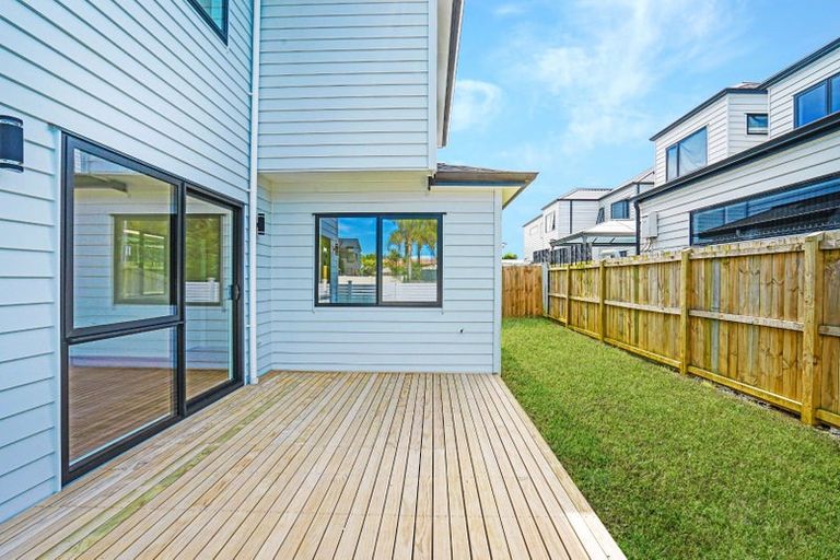 Photo of property in 18a Domain Road, Weymouth, Auckland, 2103