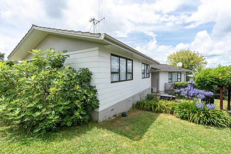 Photo of property in 54 Morrow Avenue, St Andrews, Hamilton, 3200