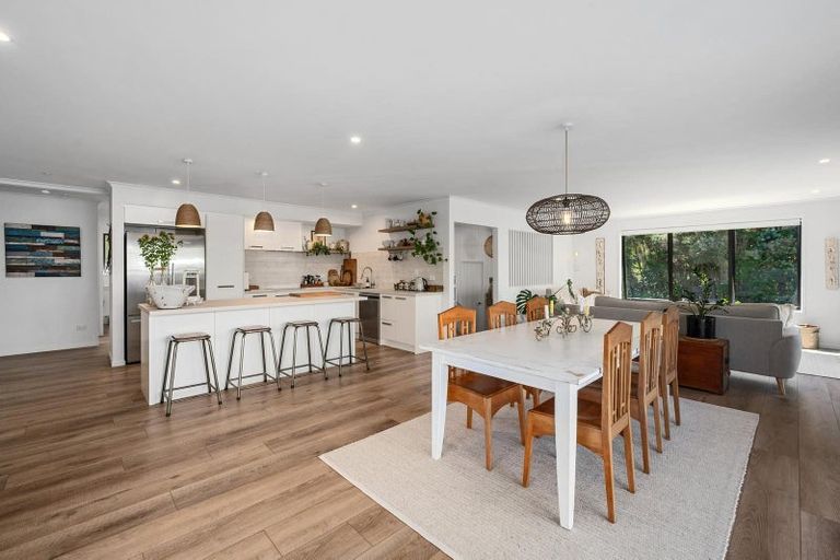 Photo of property in 20 Albro Lane, Algies Bay, Warkworth, 0920