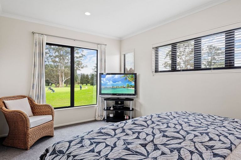 Photo of property in 12 Fearnley Grove, Albany, Auckland, 0632