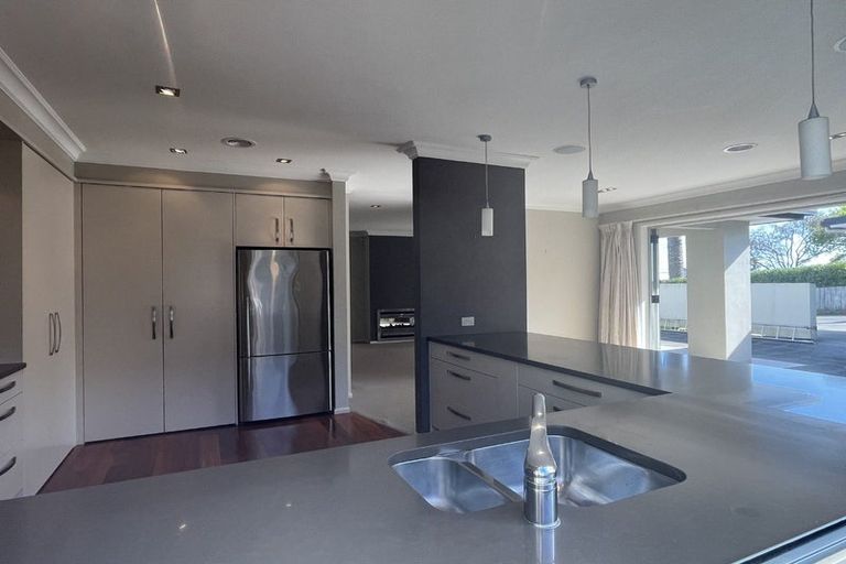 Photo of property in 71 Winara Avenue, Waikanae, 5036