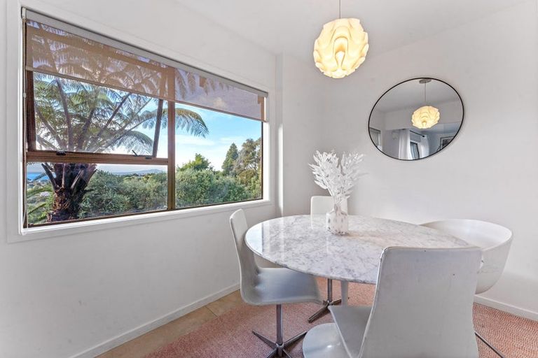 Photo of property in 1/813 East Coast Road, Northcross, Auckland, 0630