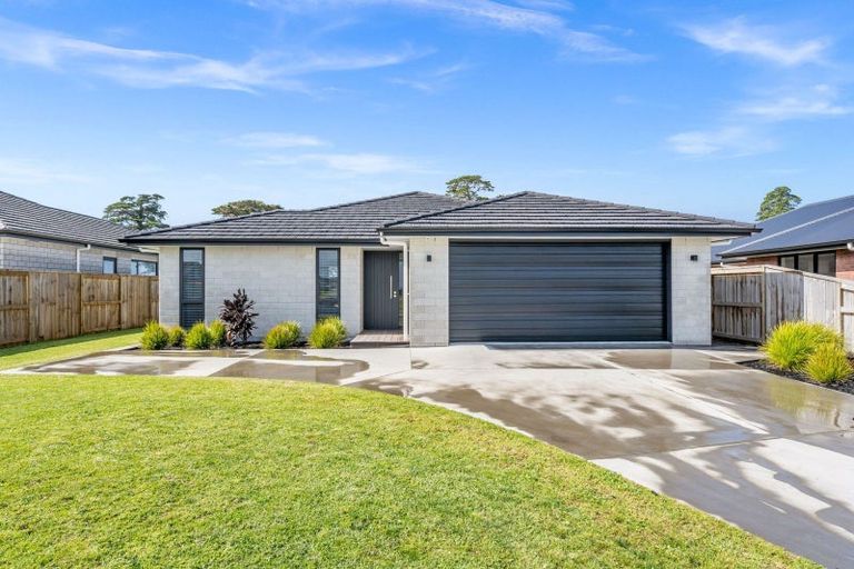 Photo of property in 63 Kaurinui Crescent, One Tree Point, 0118