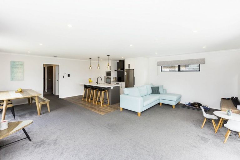 Photo of property in 11 Pattullo Crescent, Wallaceville, Upper Hutt, 5018