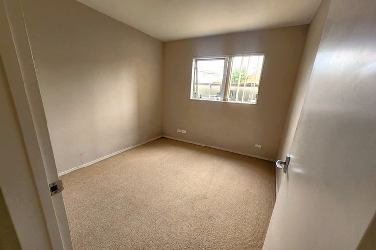 Photo of property in 1/29 Haven Drive, East Tamaki, Auckland, 2013