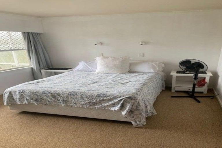 Photo of property in 2/447 Beach Road, Mairangi Bay, Auckland, 0630