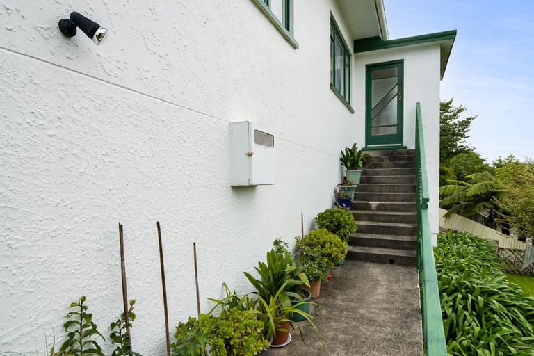 Photo of property in 215 Ngamotu Road, Spotswood, New Plymouth, 4310