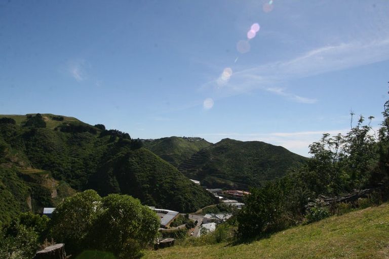 Photo of property in 1/63 Mandalay Terrace, Khandallah, Wellington, 6035