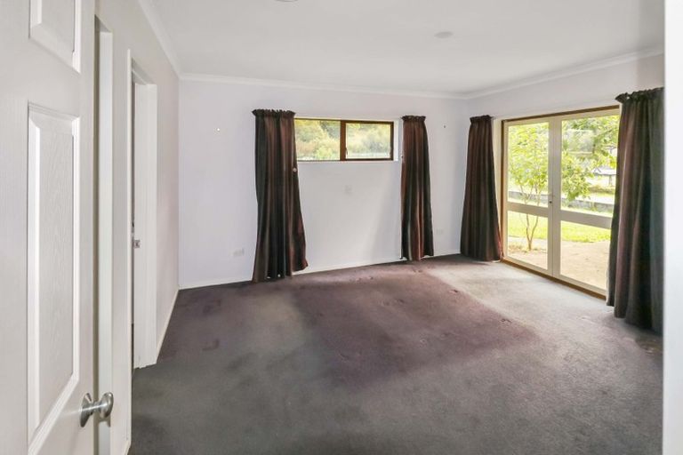 Photo of property in 30 Pencarrow Crescent, Wainuiomata, Lower Hutt, 5014