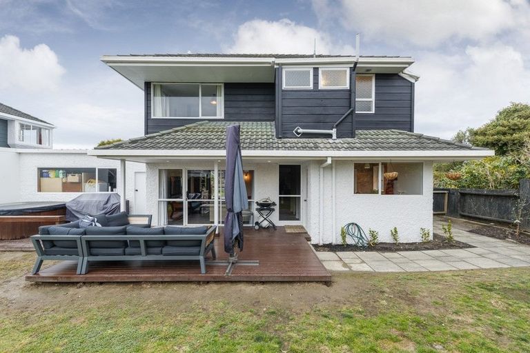 Photo of property in 23b Pahiatua Street, Hokowhitu, Palmerston North, 4410