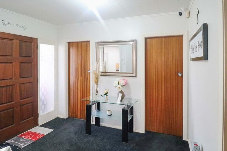 Photo of property in 44 Coast Road, Wainuiomata, Lower Hutt, 5014