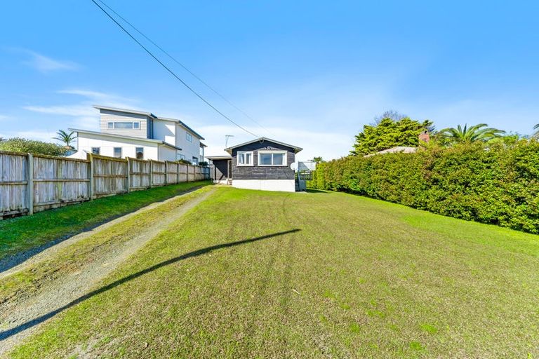 Photo of property in 7 Tiri Road, Manly, Whangaparaoa, 0930
