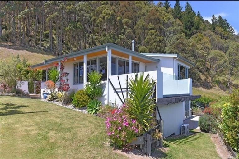 Photo of property in 28 Davies Drive, Atawhai, Nelson, 7010