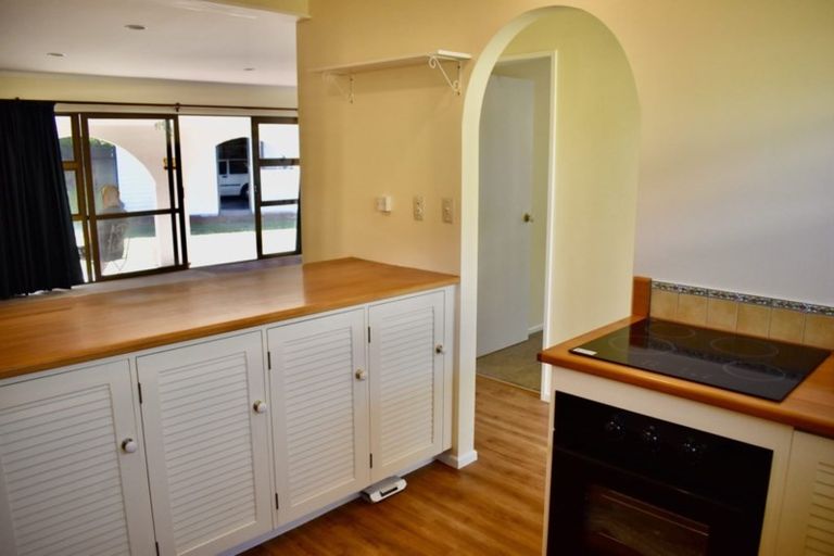 Photo of property in 8 Hewson Crescent, Otaki Beach, Otaki, 5512