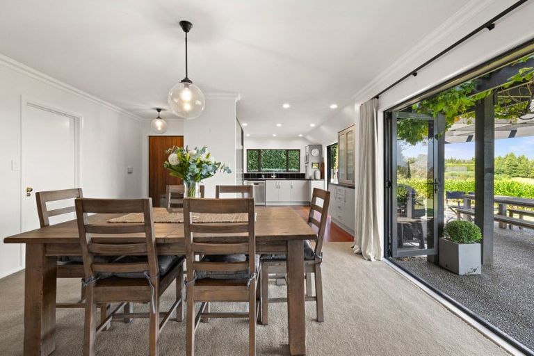 Photo of property in 65 Hikanui Drive, Havelock North, 4130