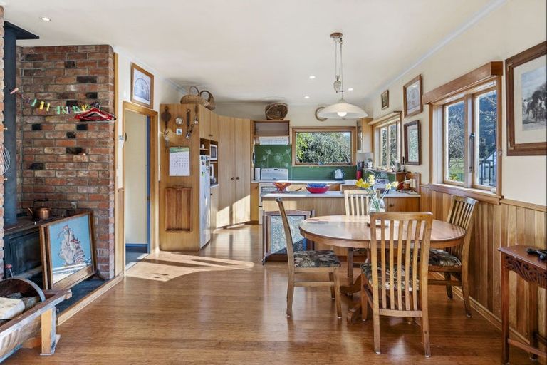 Photo of property in 1287 Okains Bay Road, Okains Bay, 7583