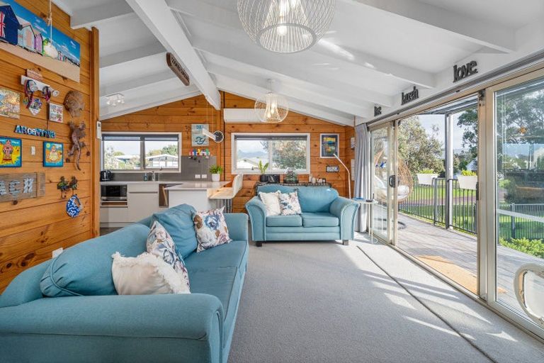 Photo of property in 6 Winderton Way, Pauanui, Hikuai, 3579