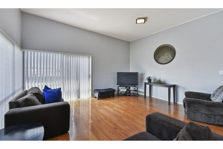 Photo of property in 18 Kaimoana Street, Weymouth, Auckland, 2103