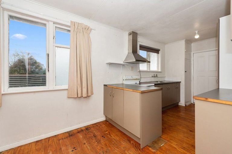 Photo of property in 30 Yeats Crescent, Fairfield, Hamilton, 3214