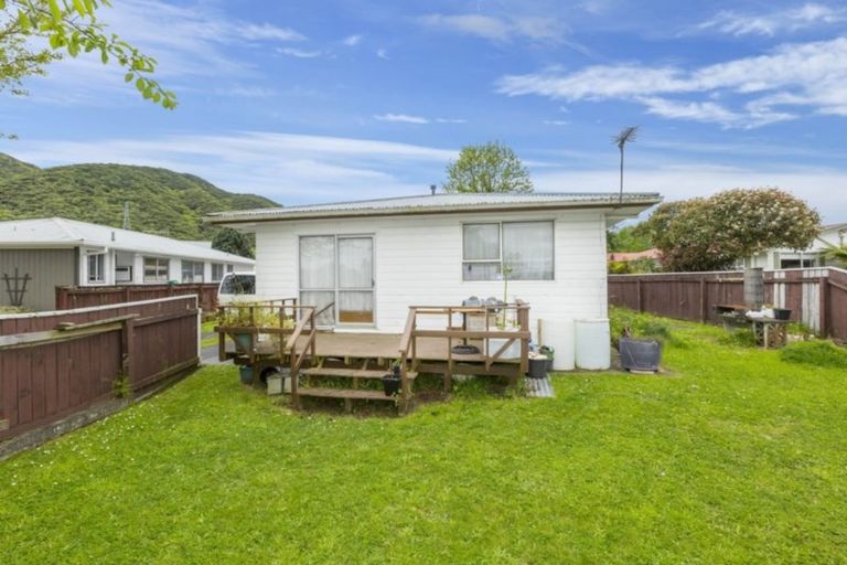 Photo of property in 23 Harvard Grove, Totara Park, Upper Hutt, 5018